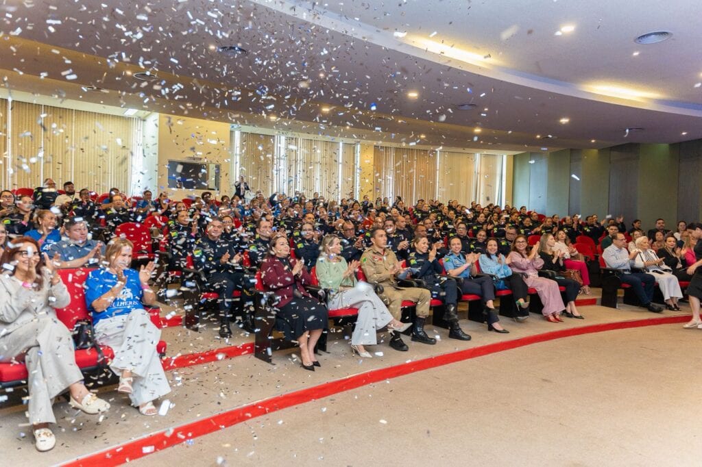 Na ocasião, um vídeo institucional contando a história das mulheres na PMAC emocionou o público. Foto: Matheus Holanda/PMAC