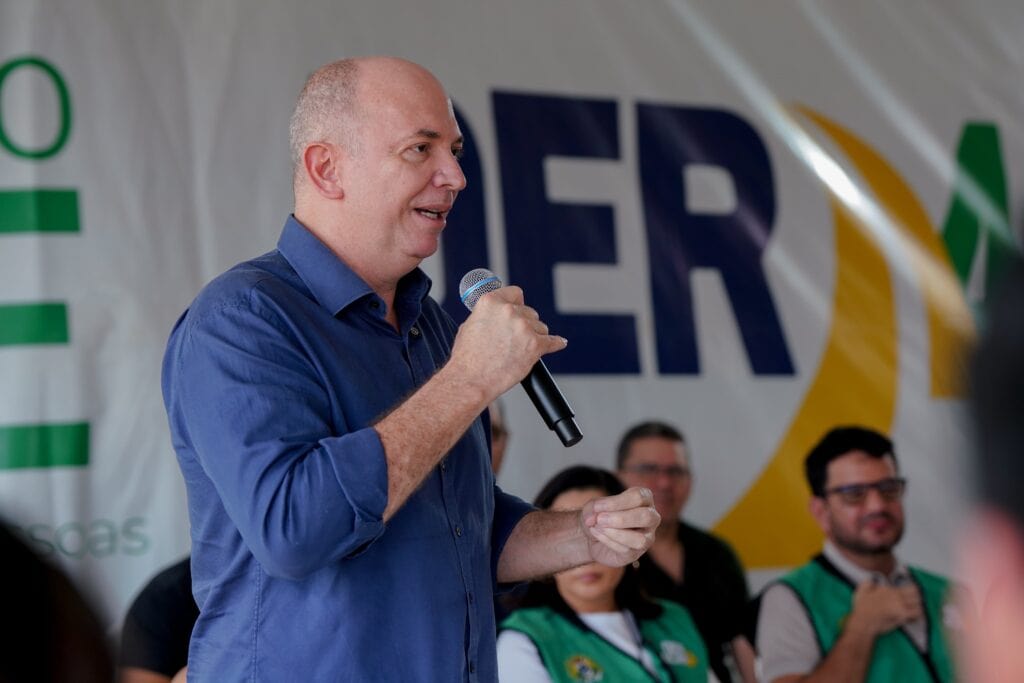 Prefeito de Sena Madureira, Mazinho Serafim também ressaltou o impacto positivo da entrega para o município. Foto: Neto Lucena/Secom