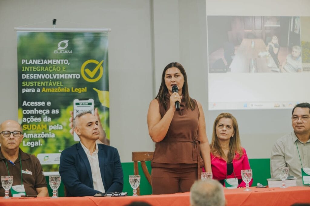 Delcimar Leite: “Este é um momento de atuação, de união entre os governos federal, estadual e municipal é essencial em benefício da população e estamos certos de que este encontro resultará em iniciativas e propostas benéficas para todos os municípios, setores e instituições envolvidas”. Foto: cedida