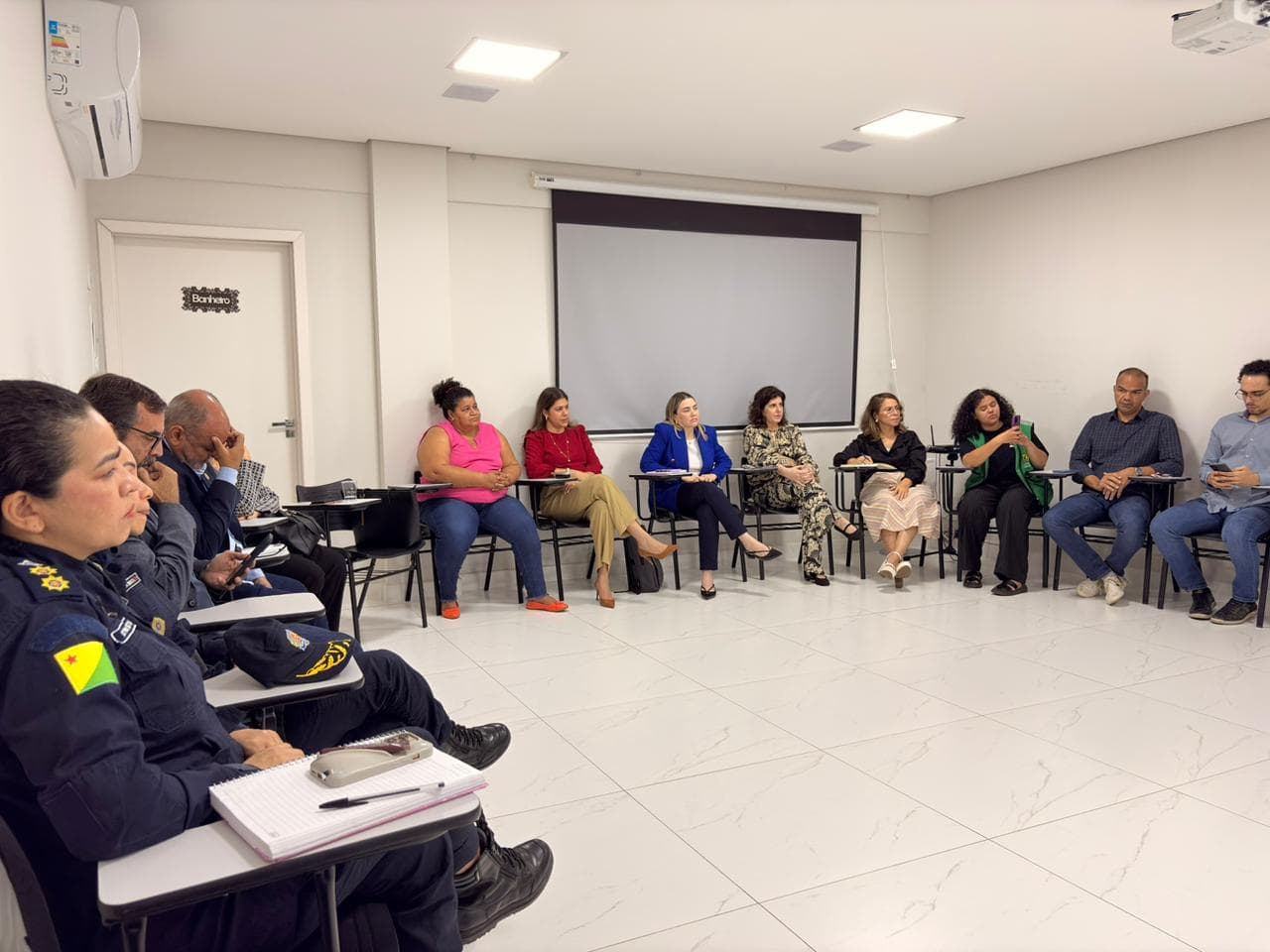 Acre articula ações integradas para intensificar combate a violência de gênero e planeja atividades dos 21 Dias de Ativismo pelo Fim da Violência contra as Mulheres