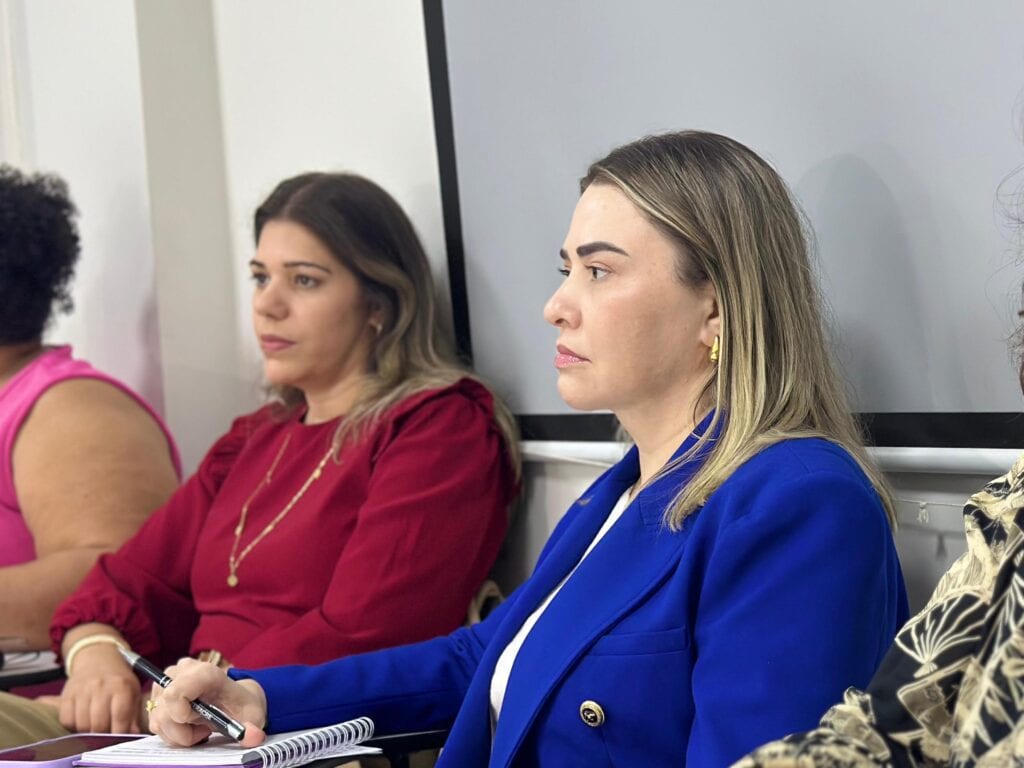 Secretária de Estado da Mulher, Márdhia El-Shawwa, defende que sejam realizadas ações concretas que gerem resultados imediatos na redução da violência. Foto: Rebeca Martins/Semulher