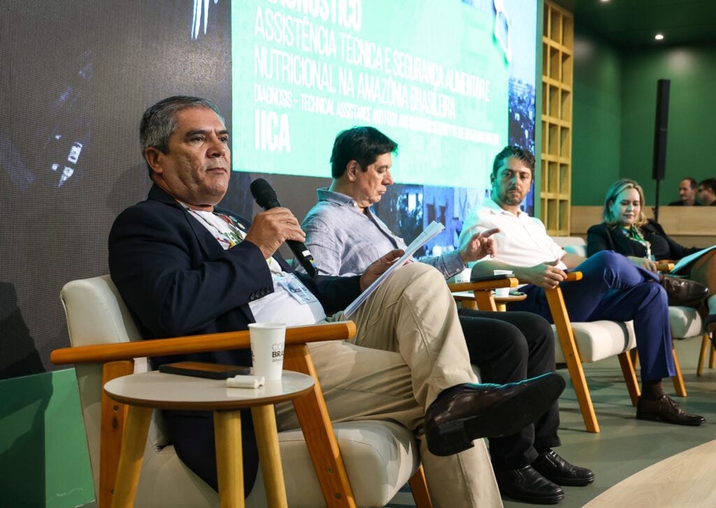Moderação do painel ficou por conta do secretário adjunto de Agricultura do Acre (Seagri), Edivan Azevedo. Foto: Pedro Devani/Secom