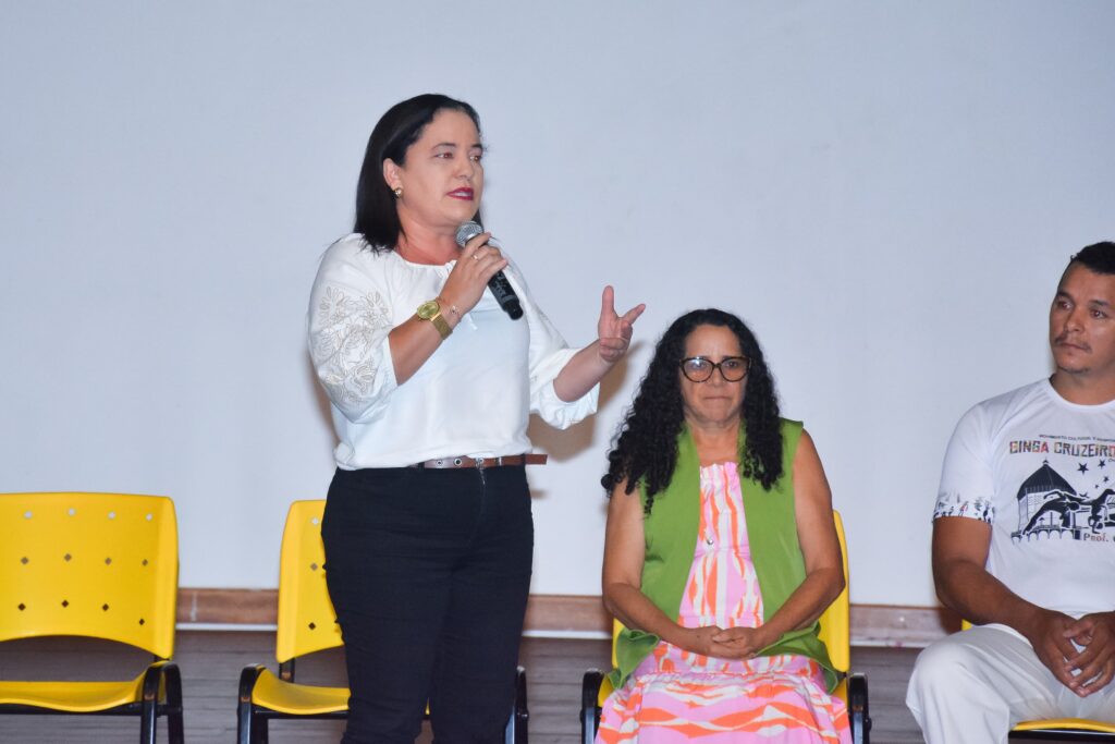 Organismo de políticas públicas para mulheres do município de Mâncio Lima participa do evento. Foto: Marcos Santos/ Secom