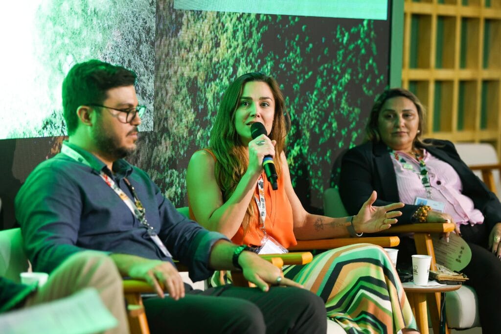 Diretora de Políticas para Controle do Desmatamento e Incêndios do Ministério do Meio Ambiente e Mudança do Clima, Roberta Cantinho também participou do debate. Foto: Pedro Devani/Secom