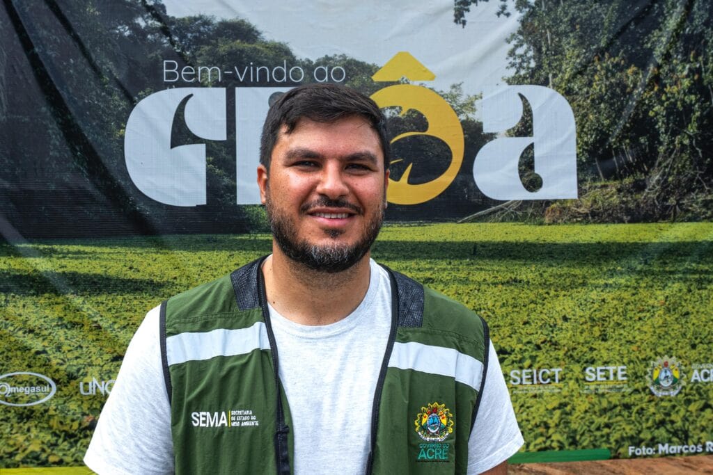 Secretário Leonardo Carvalho fala com entusiasmo da importância do governo do Acre e Sema integrarem o projeto, que tem como propósito levar benefícios aos produtores rurais e ao meio ambiente. Foto: Diego Silva/ Secom