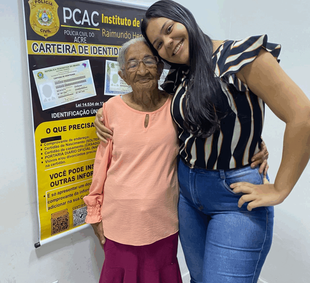 Aos 102 anos, Maria inspira outros cidadãos a manter sua documentação em dia. Foto: cedida