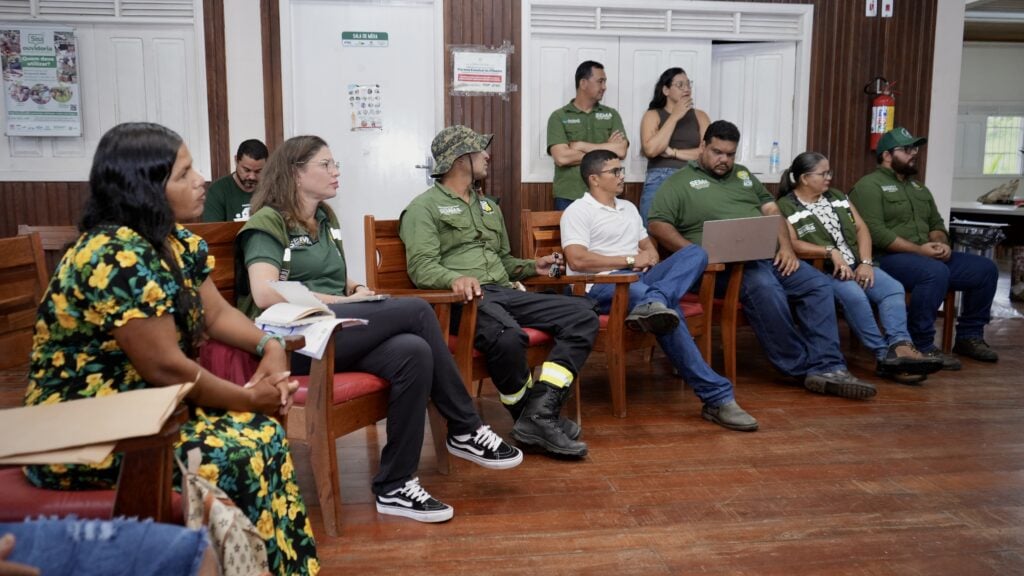 Encontro reuniu lideranças comunitárias, representantes da sociedade civil, instituições parceiras e gestores públicos. Foto: Uêslei Araújo/Sema