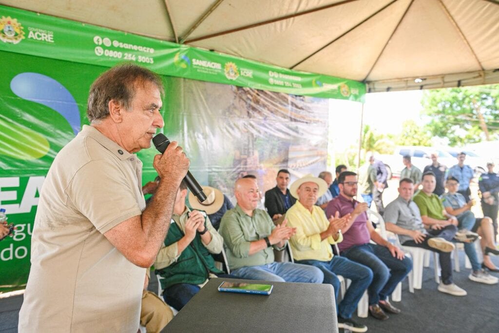 “Com o empenho da equipe da Saneacre estamos realizado essa entrega de grande importância”, ressaltou o presidente da instituição. Foto: Diego Gurgel/Secom