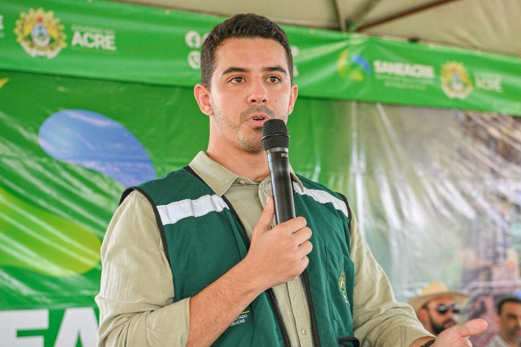 “O governo do Acre está envolvido em fortalecer as cidades acreanas com obras efetivas”, disse Ítalo Lopes. Foto: Diego Gurgel/Secom