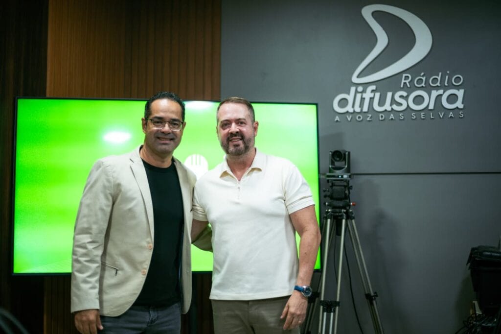 Jornalista Jefson Dourado entrevistou secretário de Turismo e Empreendedorismo, Marcelo Messias. Foto: Marcos Rocha/Sete