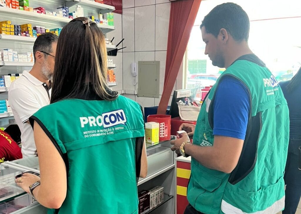 Agentes fiscais atuam nas vistorias tendo como base as leis contidas no Código de Defesa do Consumidor. Foto: Tamires Moreira/Procon