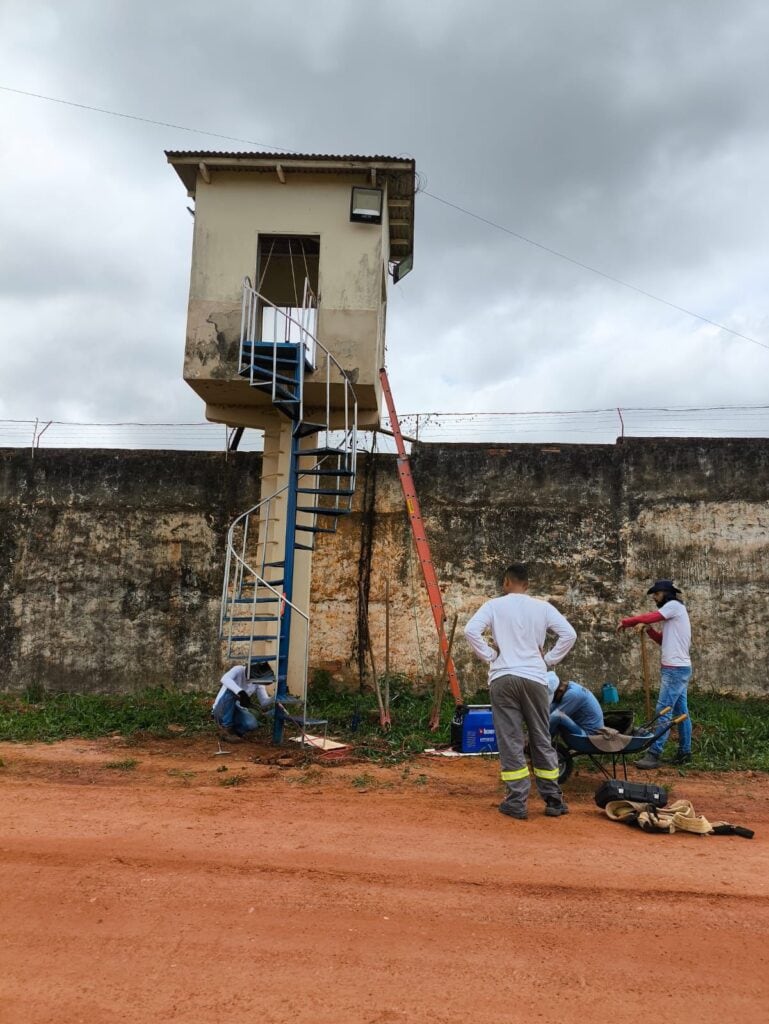 Detentos atuam na reforma do Flanco e do Canil do DOC e conquistam remição de pena. Foto: cedida