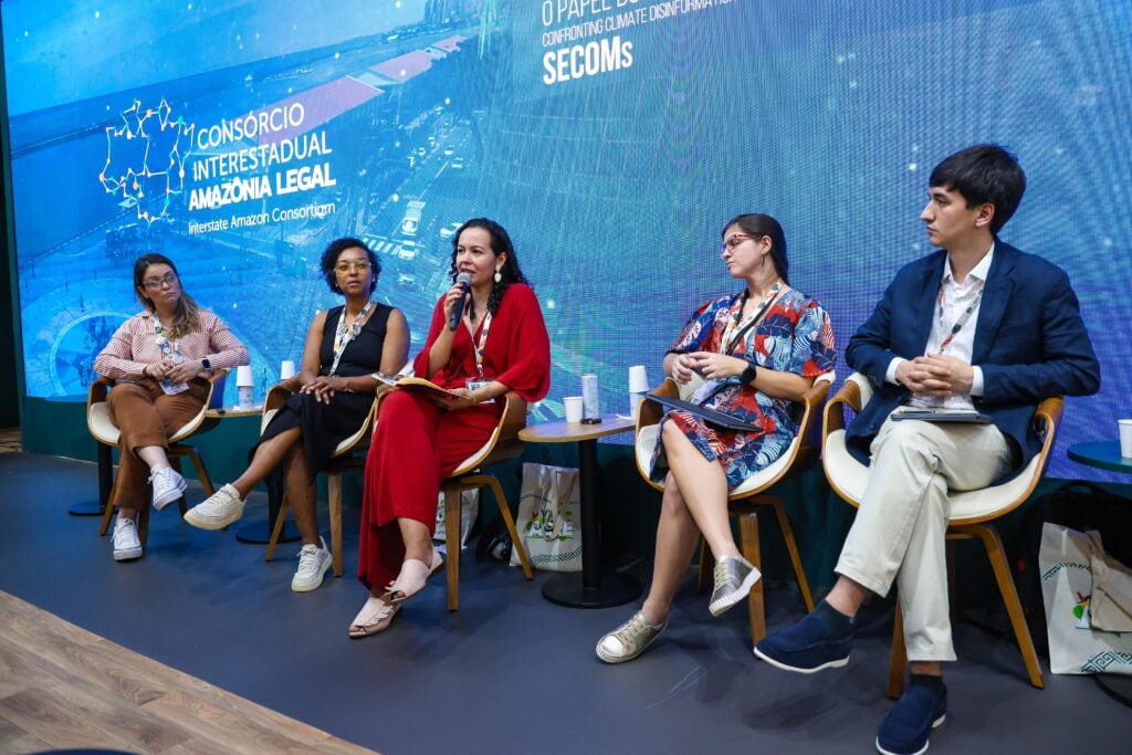 Participantes debateram sobre o combate à desinformação na Amazônia. Foto: Pedro Devani/Secom