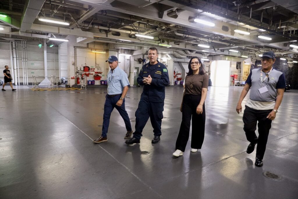 Vice-governadora reforçou o papel humanitário da Marinha. Foto: Neto Lucena/Secom