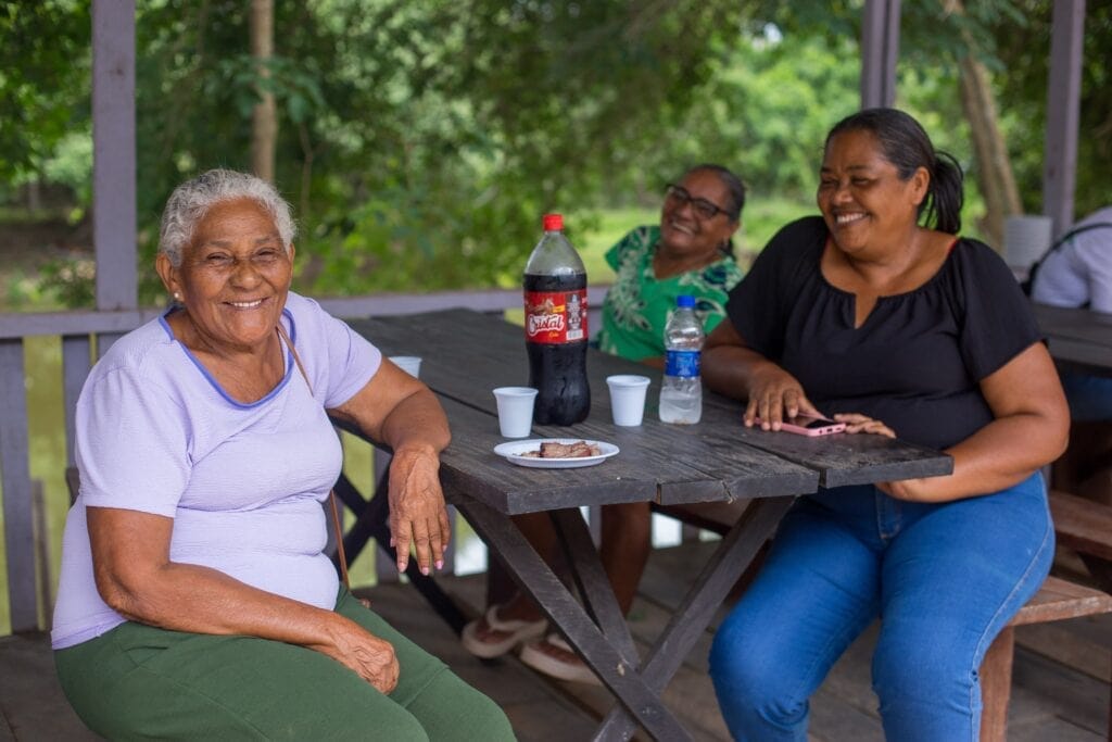 Churrasco reuniu moradores do bairro Sibéria para confraternização e comemoração de um sonho realizado. Foto: Dhárcules Pinheiro/Secom