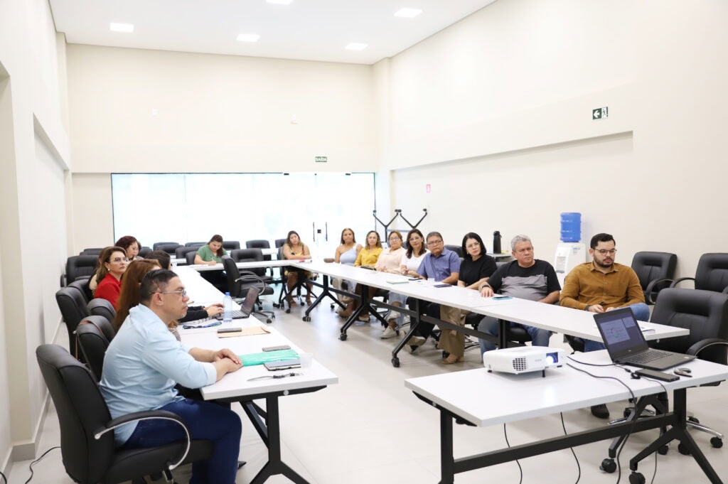 SEE fortalece ações para contratar psicólogos e assistentes sociais na rede estadual em 2026. Foto: Mardilson Gomes/SEE