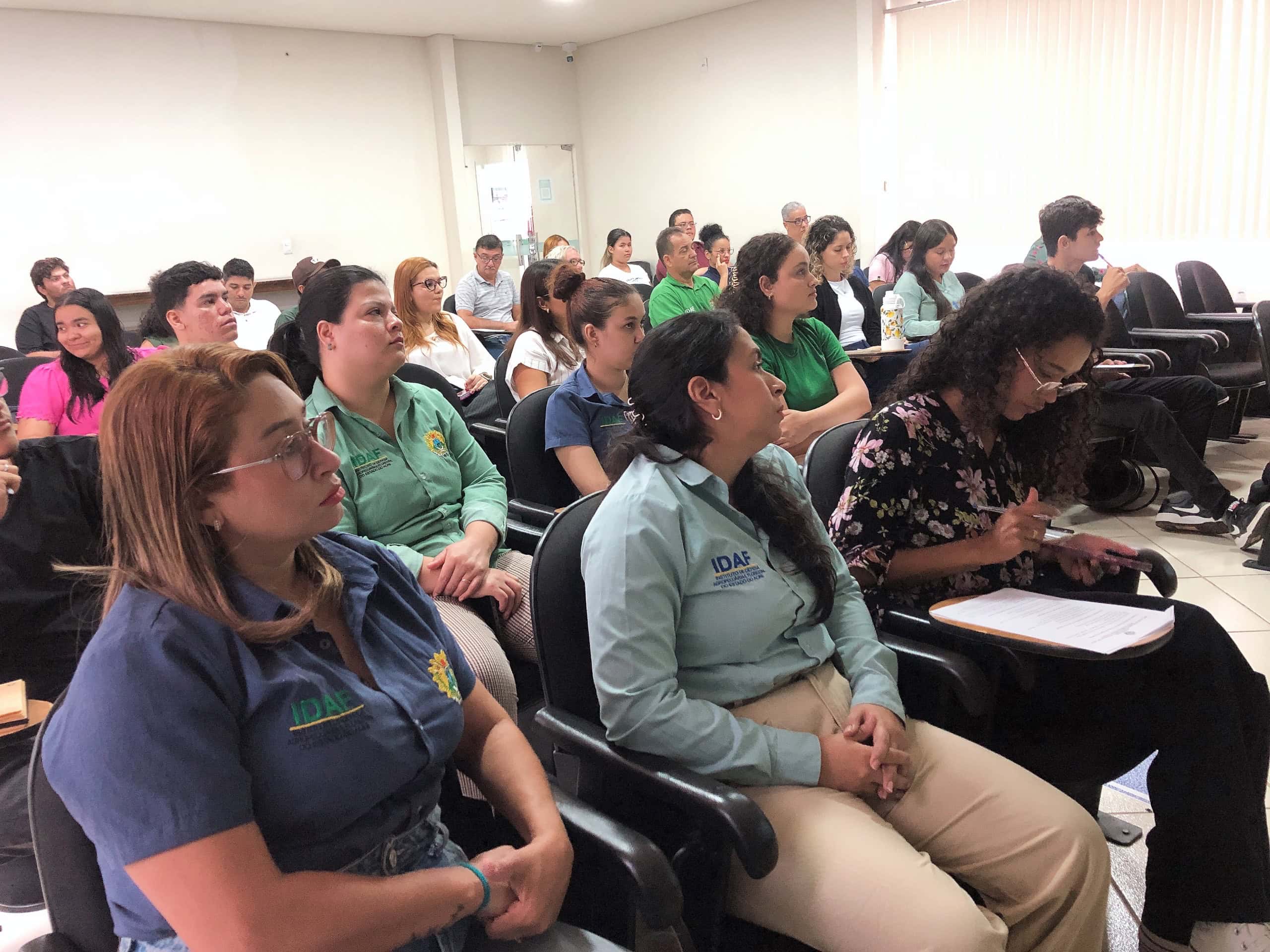 Palestras contribuem para elevar a qualidade dos serviços prestados pelos profissionais e apoiar o desenvolvimento do setor agroindustrial no estado. Foto: Fabiana Matos/Idaf