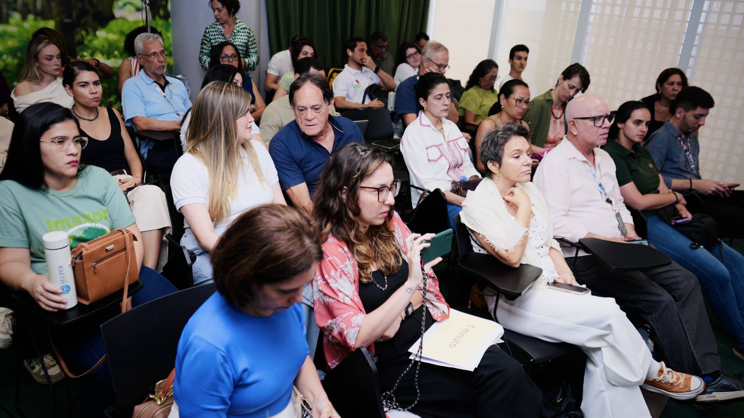 Painel também buscou aprofundar os conhecimentos sobre implementação, monitoramento e aprimoramento das salvaguardas socioambientais. Foto: Uêslei Araújo/Sema