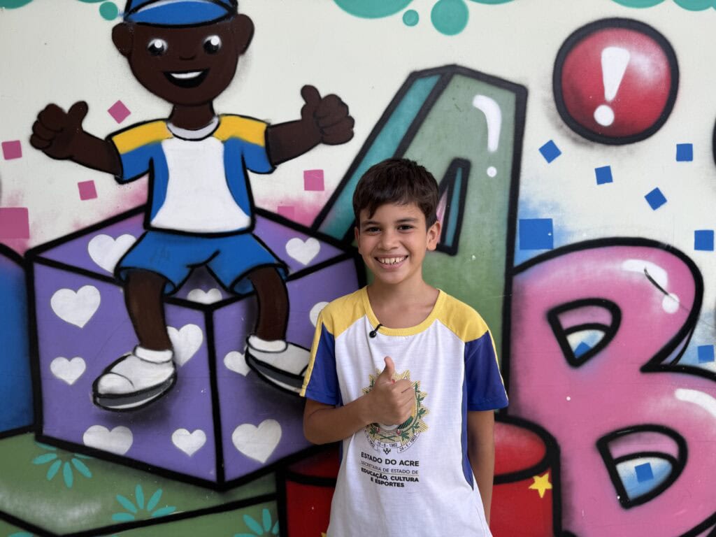 Cristian, do ensino fundamental, disse que o programa mudou rotinas e relações com sua mãe e seu dia a dia. Foto: Carolina Torres/Secom