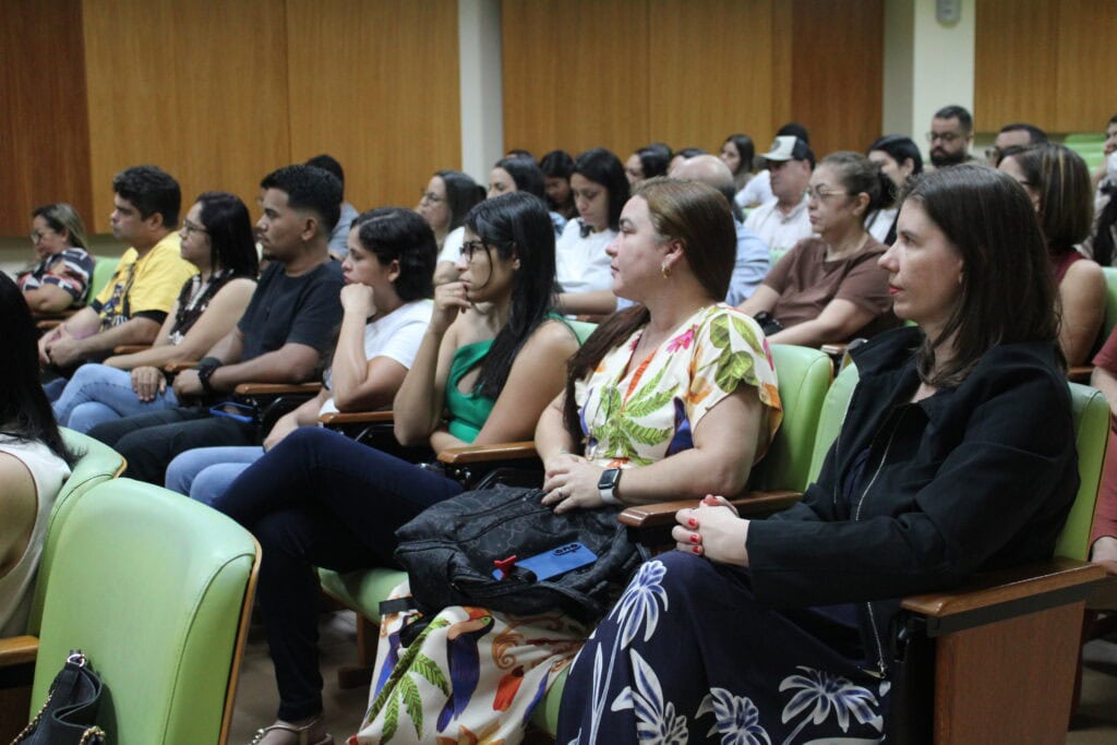 Oficina é voltada a profissionais da Atenção Básica dos municípios que integram as regionais do Baixo Acre e Purus. Foto: Tiago Araújo/Sesacre