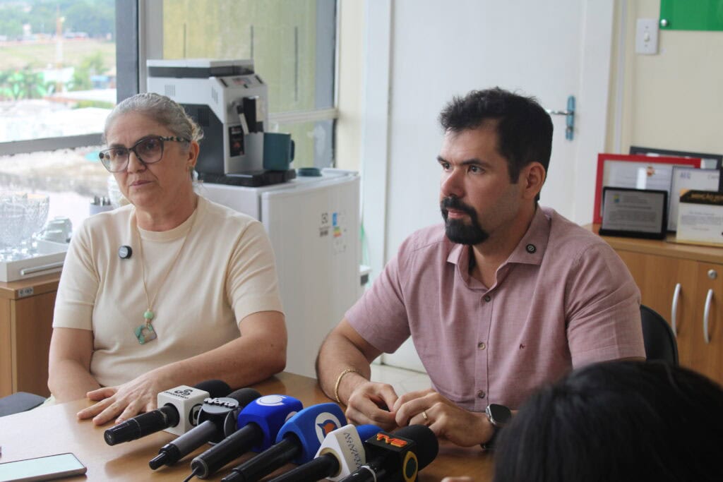 “O compromisso do governo do Estado é e sempre foi cuidar das pessoas, portanto, o governo do Estado jamais adotaria uma medida de fechamento sem que houvesse um planejamento prévio, uma estruturação da rede”, enfatizou Pascoal. Foto: Tiago Araújo/Sesacre