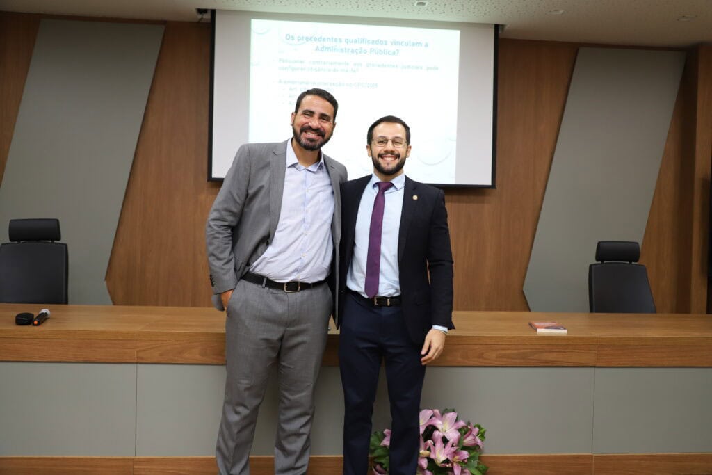 O procurador do Estado Alan Dantas ressaltou como o tema do curso dialoga com a prática cotidiana da instituição. Foto: Thennyson Passos/PGE