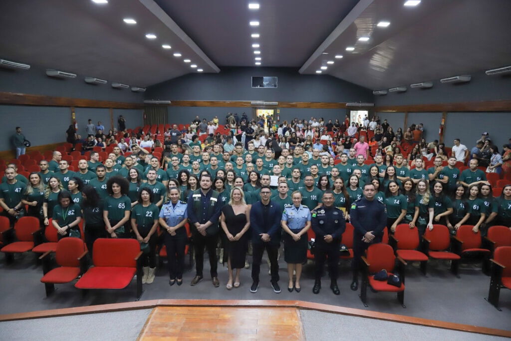 Depois de 38 dias, alunos concluíram o curso de formação de agentes de trânsito. Foto: Renato Beiruth/Detran