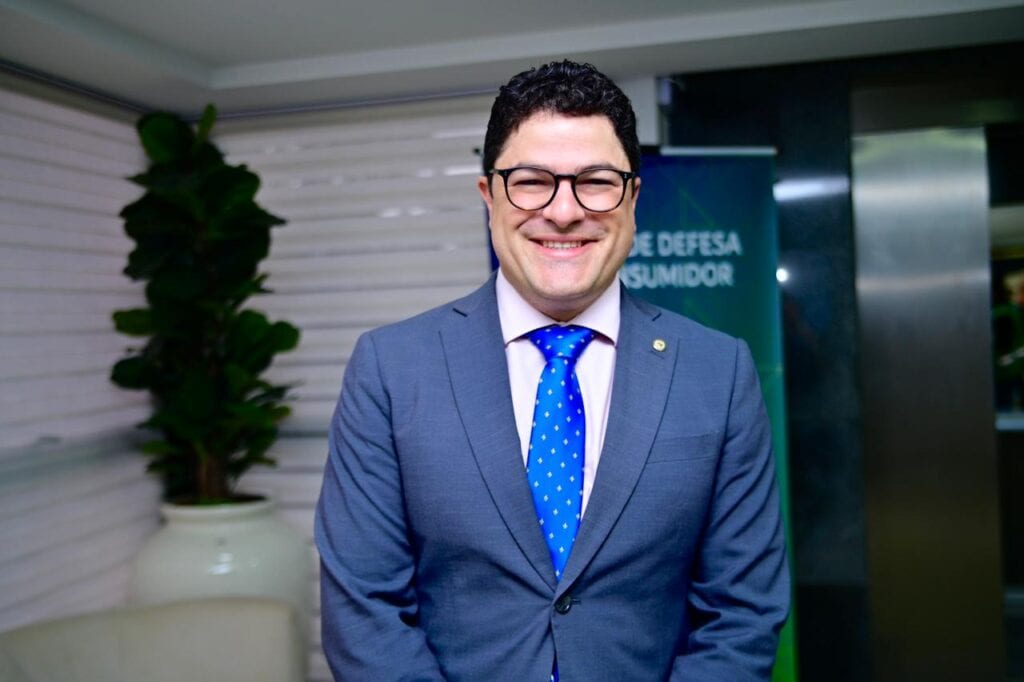 Presidente da Sessão Solene em homenagem ao Procon e Codigo de Defesa do Consumidor. Foto: Ingrid Kelly / Secom