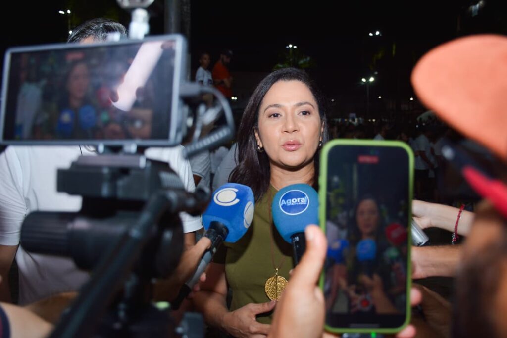 “É anunciar a paz, o amor e Jesus Cristo, destacou Mailza Assis. Foto: Marcos Santos/Secom