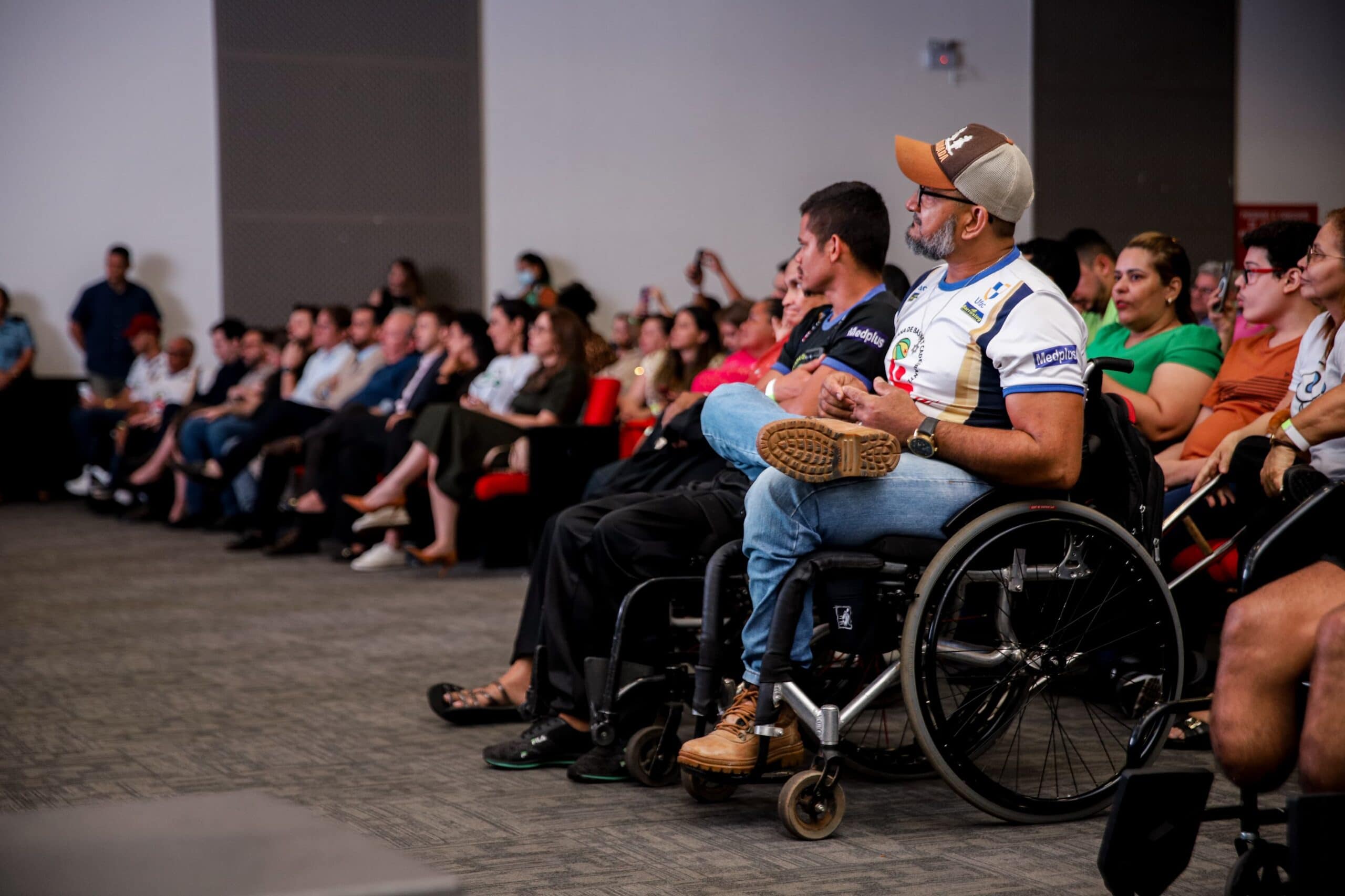 Conselho tem como principal objetivo acompanhar e avaliar a implementação de políticas para a inclusão das pessoas com deficiência. Foto: Neto Lucena/Secom