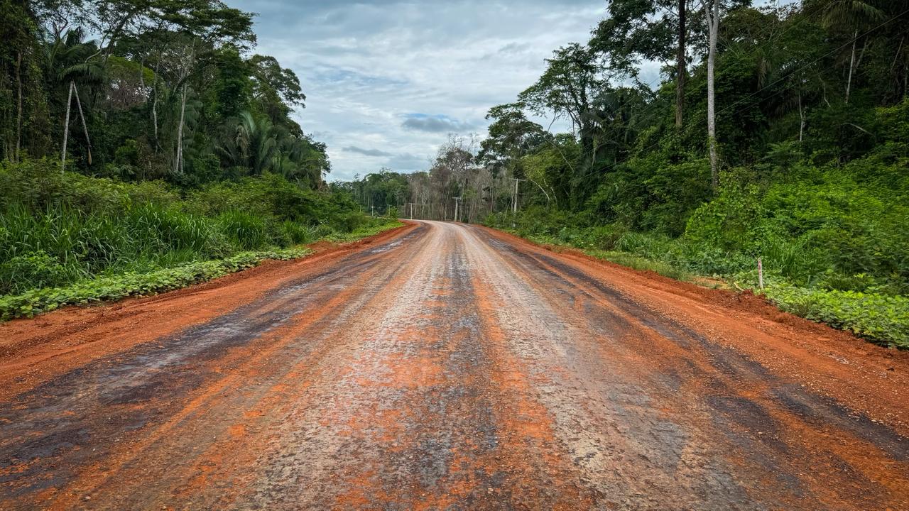 Obras de pavimentação no Ramal dos Paulistas avançam em dois lotes simultaneamente. Foto: Thauã Conde/Deracre