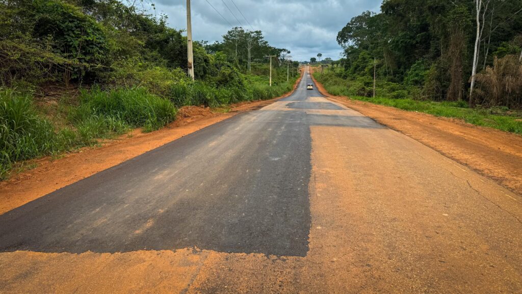 Obras da Transacreana entram em nova fase com acompanhamento técnico do Deracre. Foto: Thauã Conde/Deracre