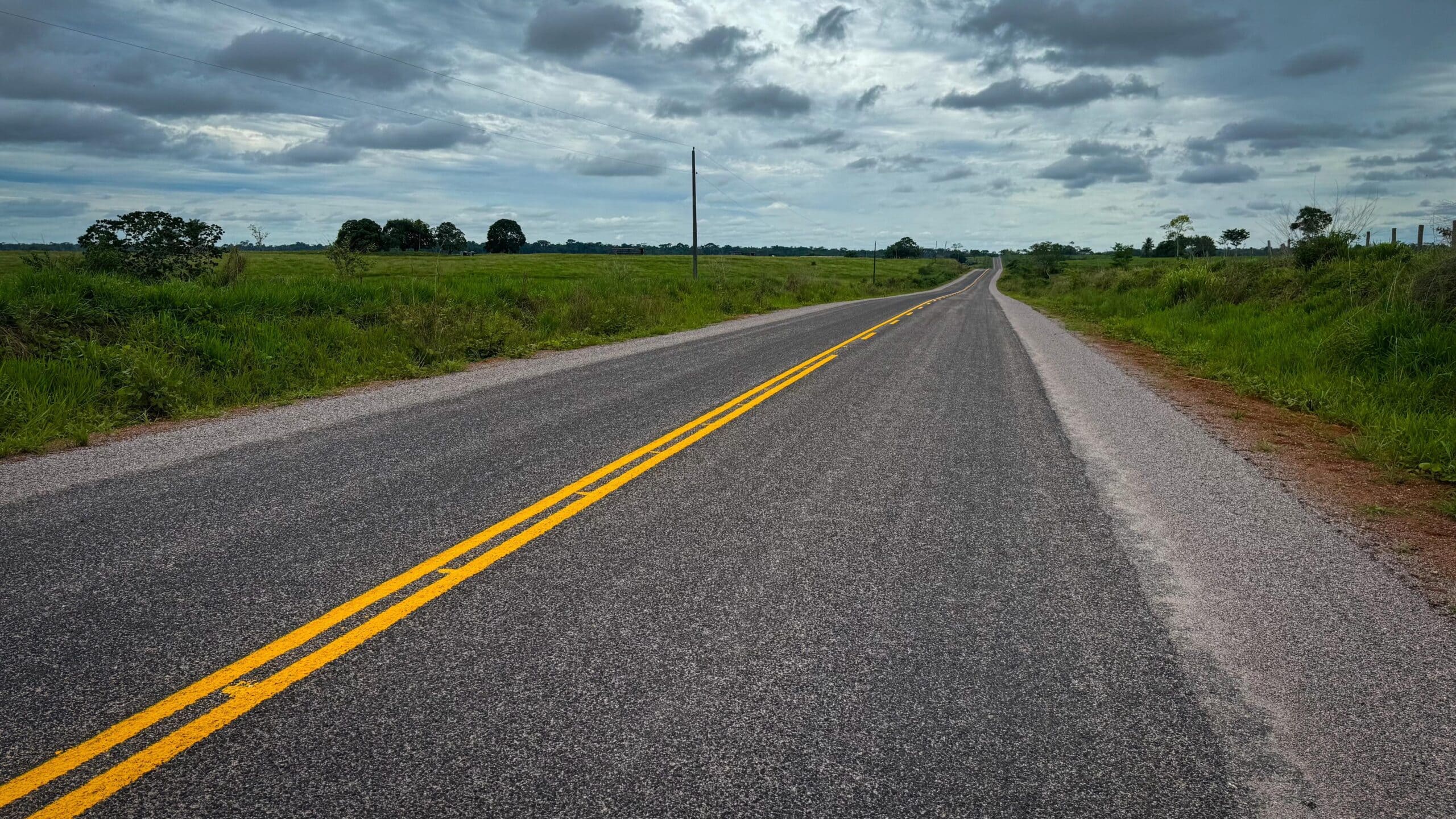 Obra da rodovia AC-445 entra na etapa final de sinalização para inauguração. Foto: Thauã Conde/Deracre