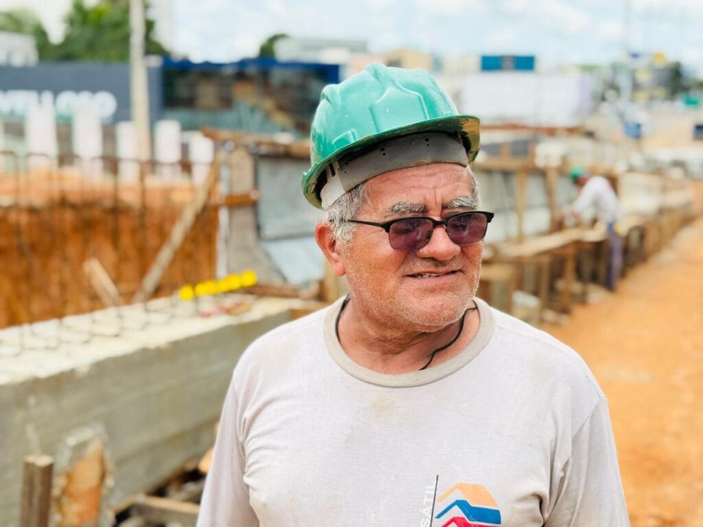 Obras têm funcionários que estão em início da carreira a experientes. Foto: Luis Oliveira/Seop