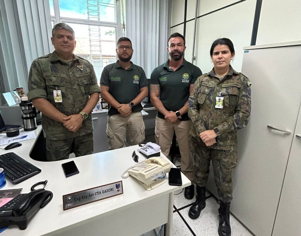 Encontro tem como objetivo tratar um acordo operacional voltado ao licenciamento de Veículos Aéreos Não Tripulados (VANT) no Estado do Acre. Foto: Cedida