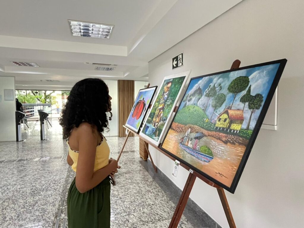 Exposição é oportunidade para conhecer obras de um artista local. Foto: Maria Lídia Souza