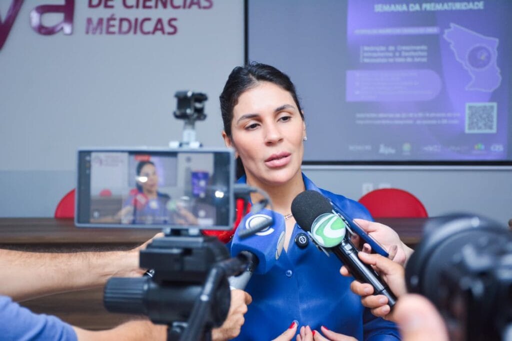 Coordenadora regional de Saúde do Juruá, Diani Carvalho, destacou que o Fórum Perinatal está alinhado às diretrizes do Ministério da Saúde e à Rede Aline. Foto: Marcos Santos/Secom