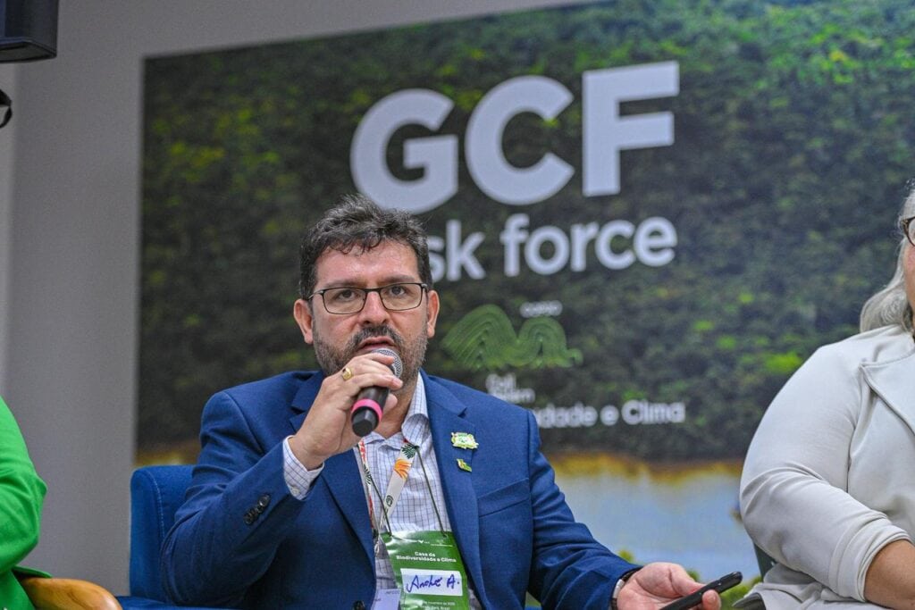 Presidente do Imac, André Hassem, falou sobre a importância do manejo florestal. Foto: Diego Gurgel/Secom.