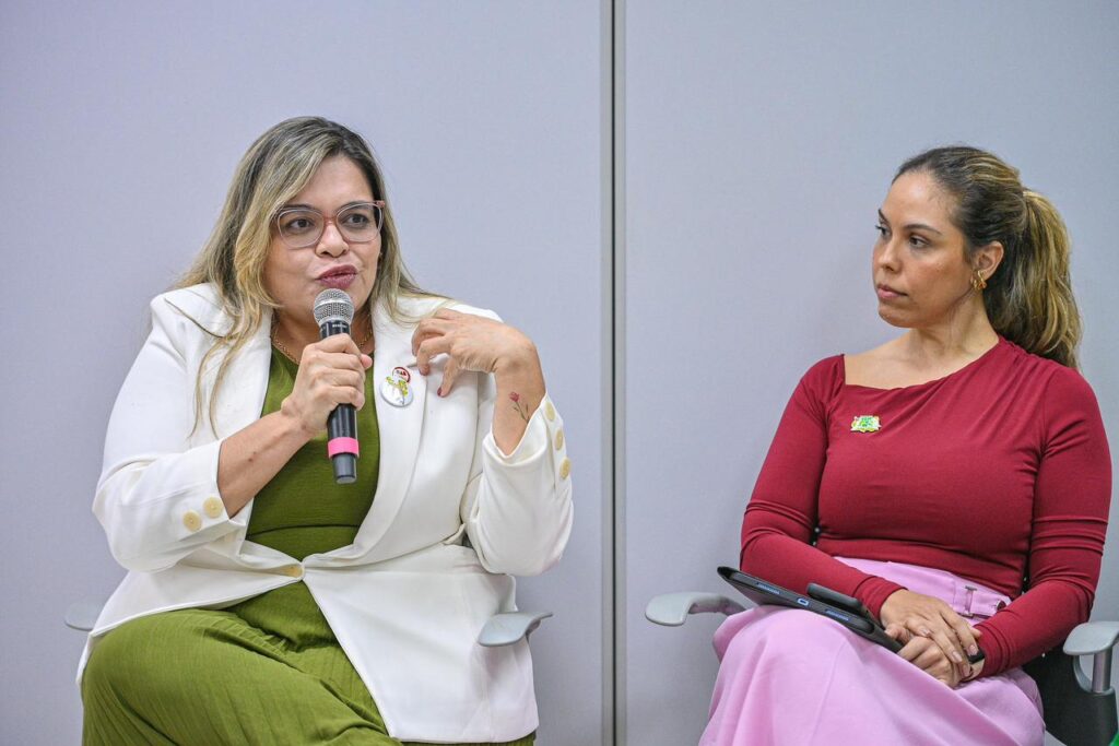 Presidente da Comissão de Mudanças Climáticas, Capital Natural e Créditos de Carbono da OAB/ACRE, Tatiana Carbone, mencionou o apoio do governo. Foto: Diego Gurgel/Secom