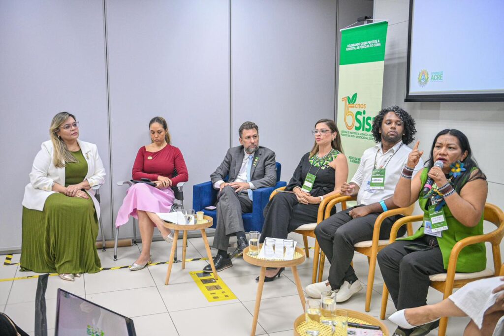 Roda de conversa iniciou com foco na Governança Colaborativa para a Adaptação Climática,. Foto: Diego Gurgel/Secom