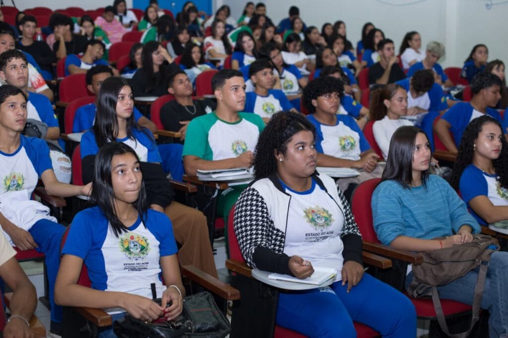 Aulão de véspera faz revisão dos conteúdos que vão cair no Enem. Foto: Dhárcules Pinheiro/Secom