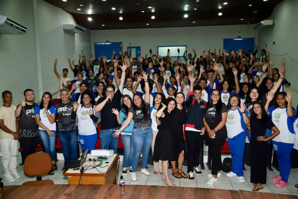 Alunos também são acolhidos pelos professores como forma de reduzir a ansiedade. Foto: Alice Leão/Secom