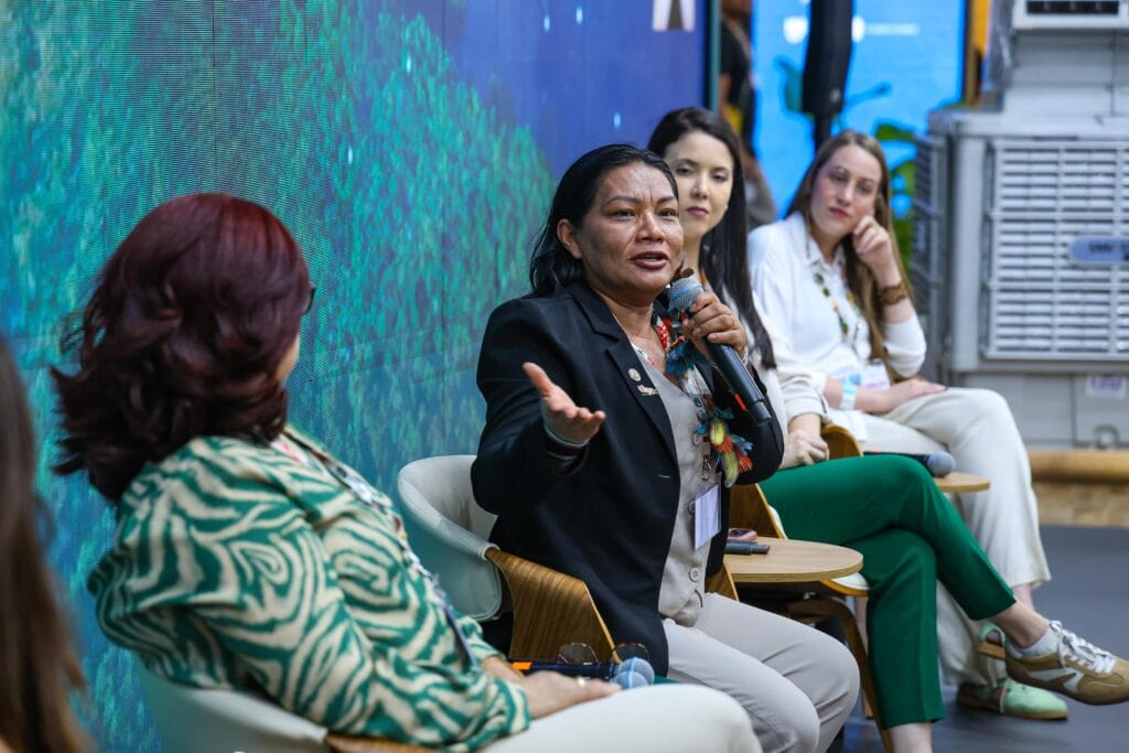 Secretária dos Povos Indígenas, Francisca Arara destacou que o fortalecimento das instâncias de governança do Sisa foi decisivo para a condução das consultas no Acre. Foto: Pedro Devani/Secom