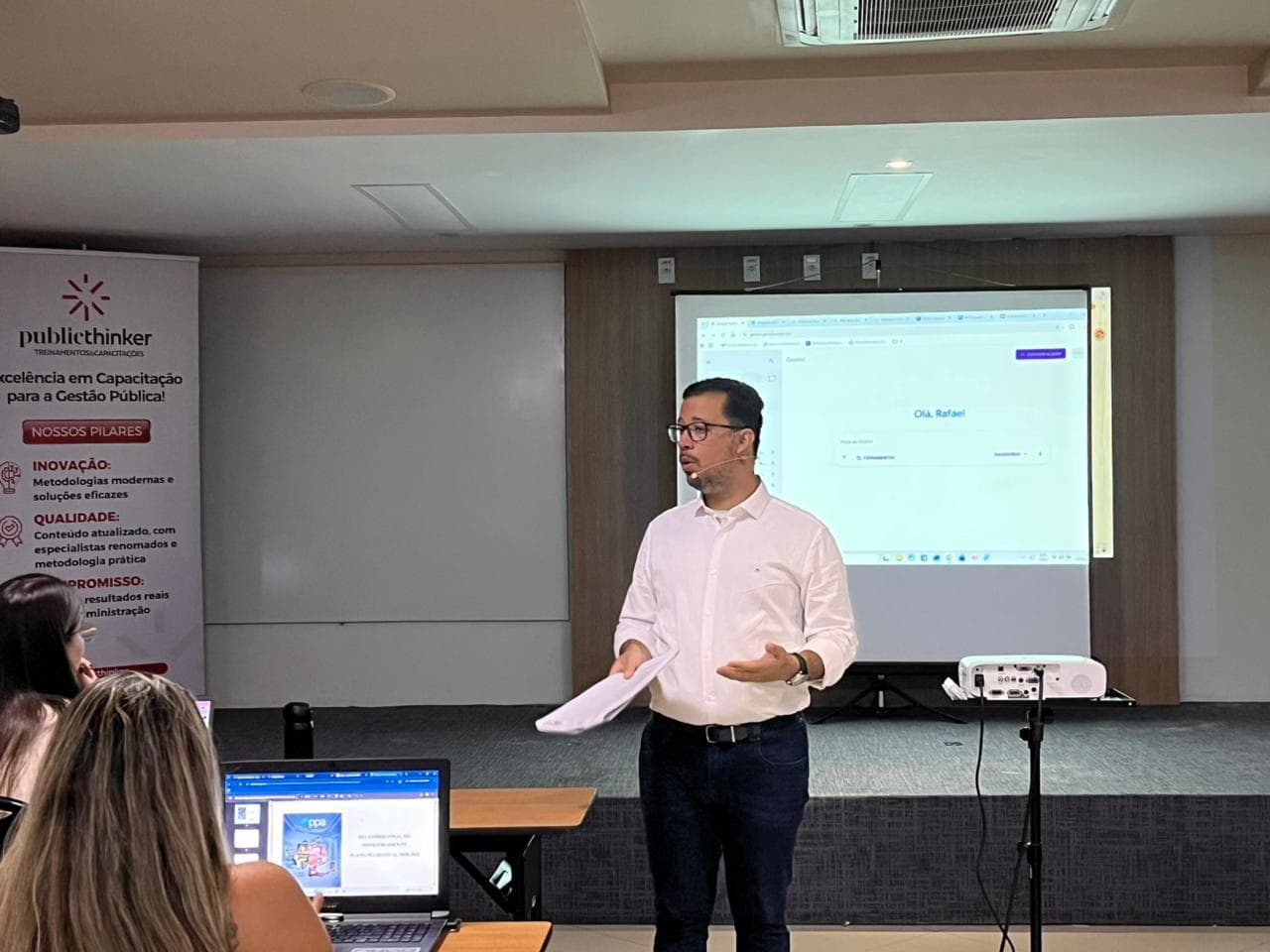 Treinamento é resultado de parceria entre Seplan e Public Thinker, sendo ministrado por Rafael Mota, profissional com mais de 17 anos de experiência no setor público e privado. Foto: Ascom/Seplan
