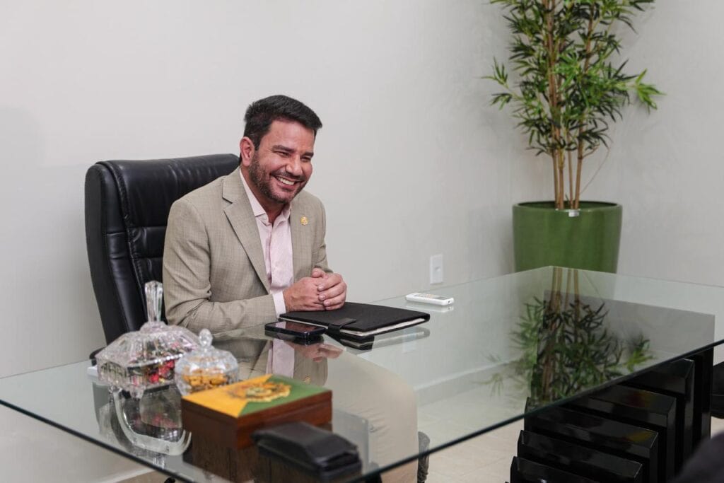 Governador comemora avanço nos indicadores econômicos. Foto: José Caminha/Secom