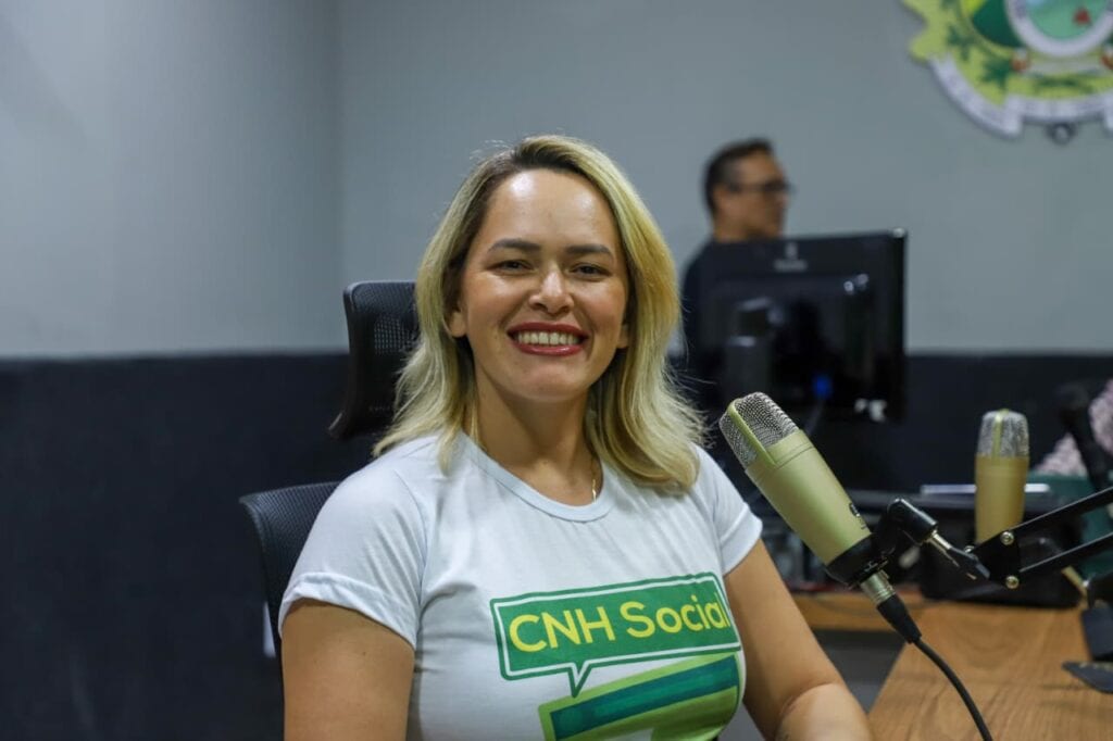 “Mais de 90% da população apoia o CNH Social. A cada dois acreanos, um já conhece ou foi beneficiado”, afirmou Taynara Martins. Foto: Dhárcules Pinheiro/Secom