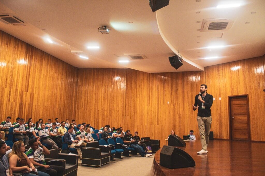 Diretor de Assietência Técnica para Estados, DF e Municípios, do MInC, Thiago Rocha Leandro, esclareceu políticas públicas federativas. Foto: Ascom/FEM