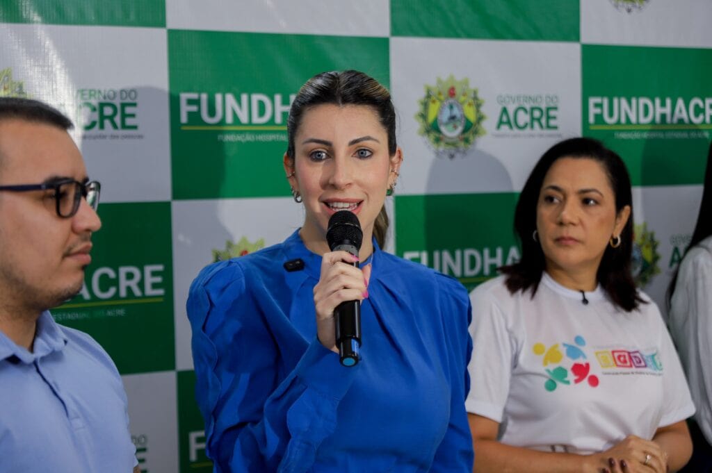 Presidente da Fundhacre afirma que novas órteses e próteses devolvem dignidade aos pacientes. Foto: Neto Lucena/Secom