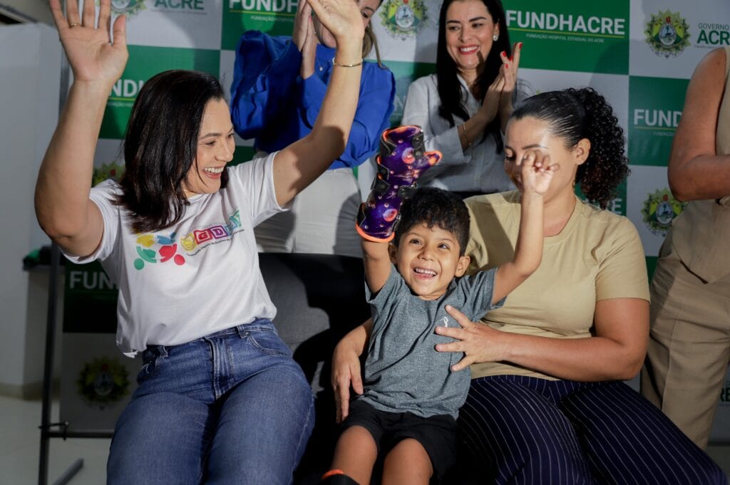 Entrega de dispositivos é fruto de esforço e compromisso do governo do Estado. Foto: Neto Lucena/Secom