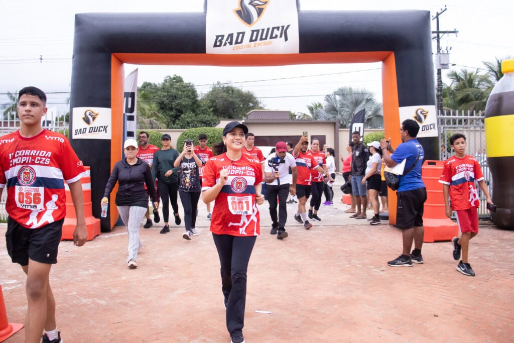 Mailza Assis participa da 1ª Corrida do Colégio Militar Dom Pedro II em Cruzeiro do Sul. Foto: Marcos Santos/Secom